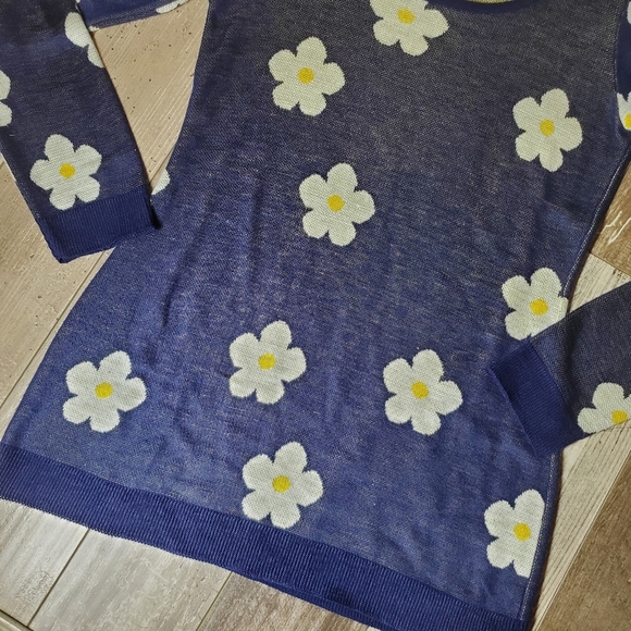 Rue21 Size Small Blue Daisy Print Scoopneck Tunic Sweater EUC - Picture 16 of 16